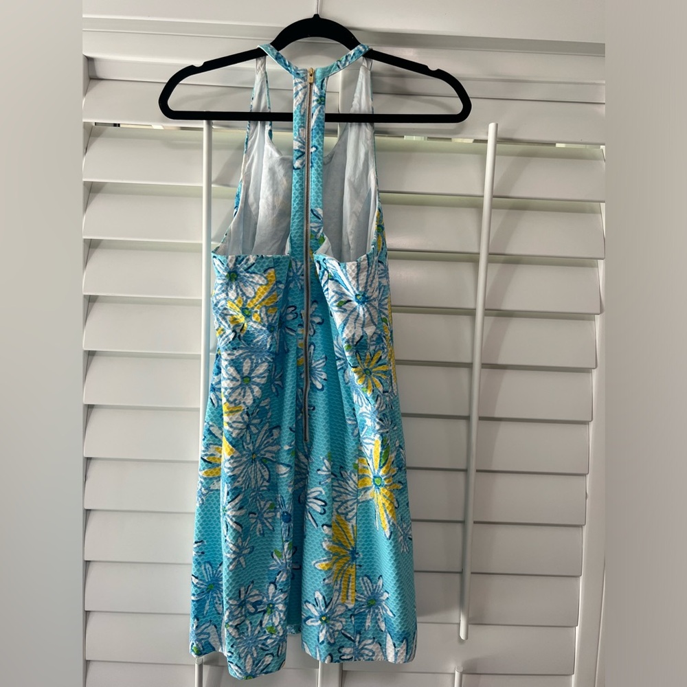 Lily Pulitzer women’s dress size 12 . Fun t back lily dress EUC . - Picture 2 of 4